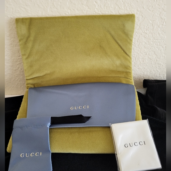 Gucci Accessories - Gucci Green Velvet and Slate Satin Padded Case Limited Edition